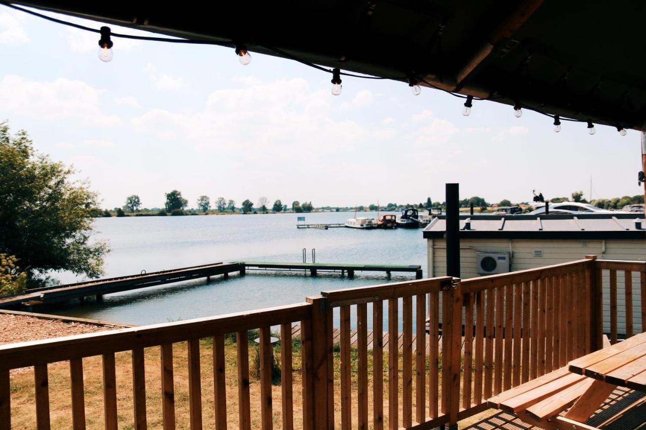 Luxury Lake Lodge Alphen  المظهر الخارجي الصورة